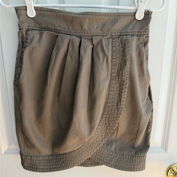 French Connection Black Mini Skirt Size 6 โ Tulip Hem Faux Wrap with Tie Back - Picture 1 of 3